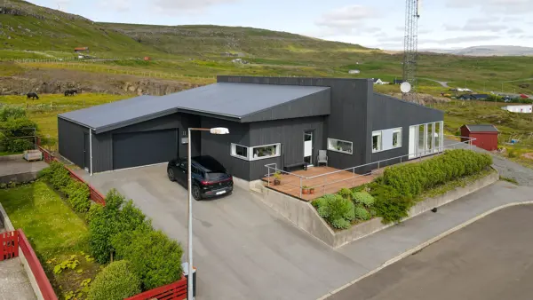 Kuća, 214 m²